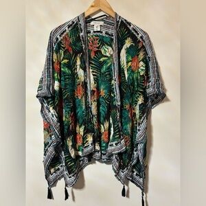 Nine West- Floral Coverup